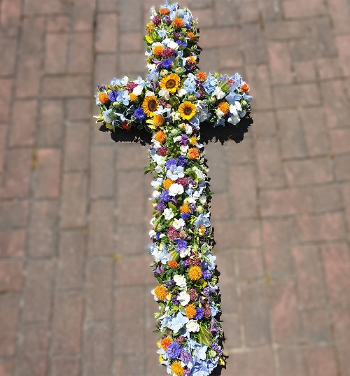 Tranquil Remembrance Cross