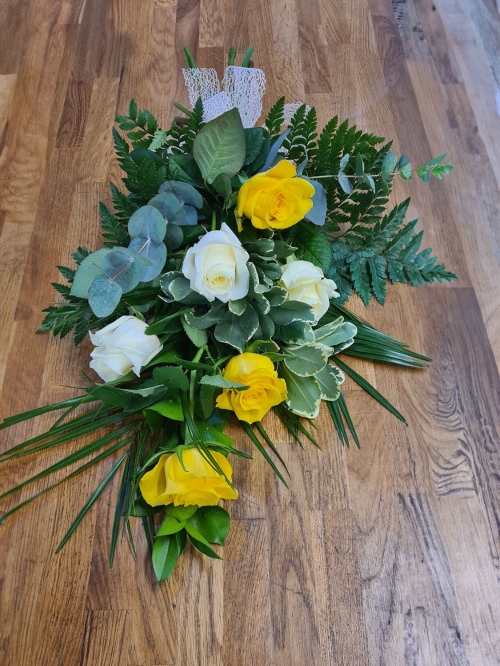 WHITE AND YELLOW ROSE SHEAF