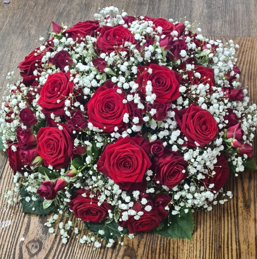 CRIMSON REMEMBRANCE POSY