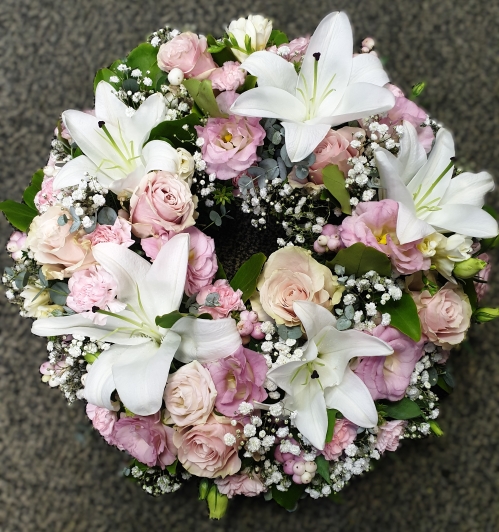 TRANQUIL BLOSSOMS WREATH