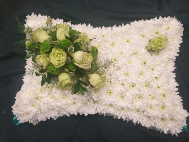 GARDEN ELEGANCE PILLOW