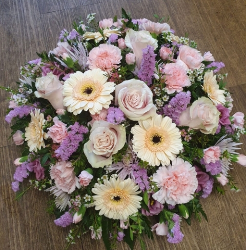 PASTEL SERENADE POSY